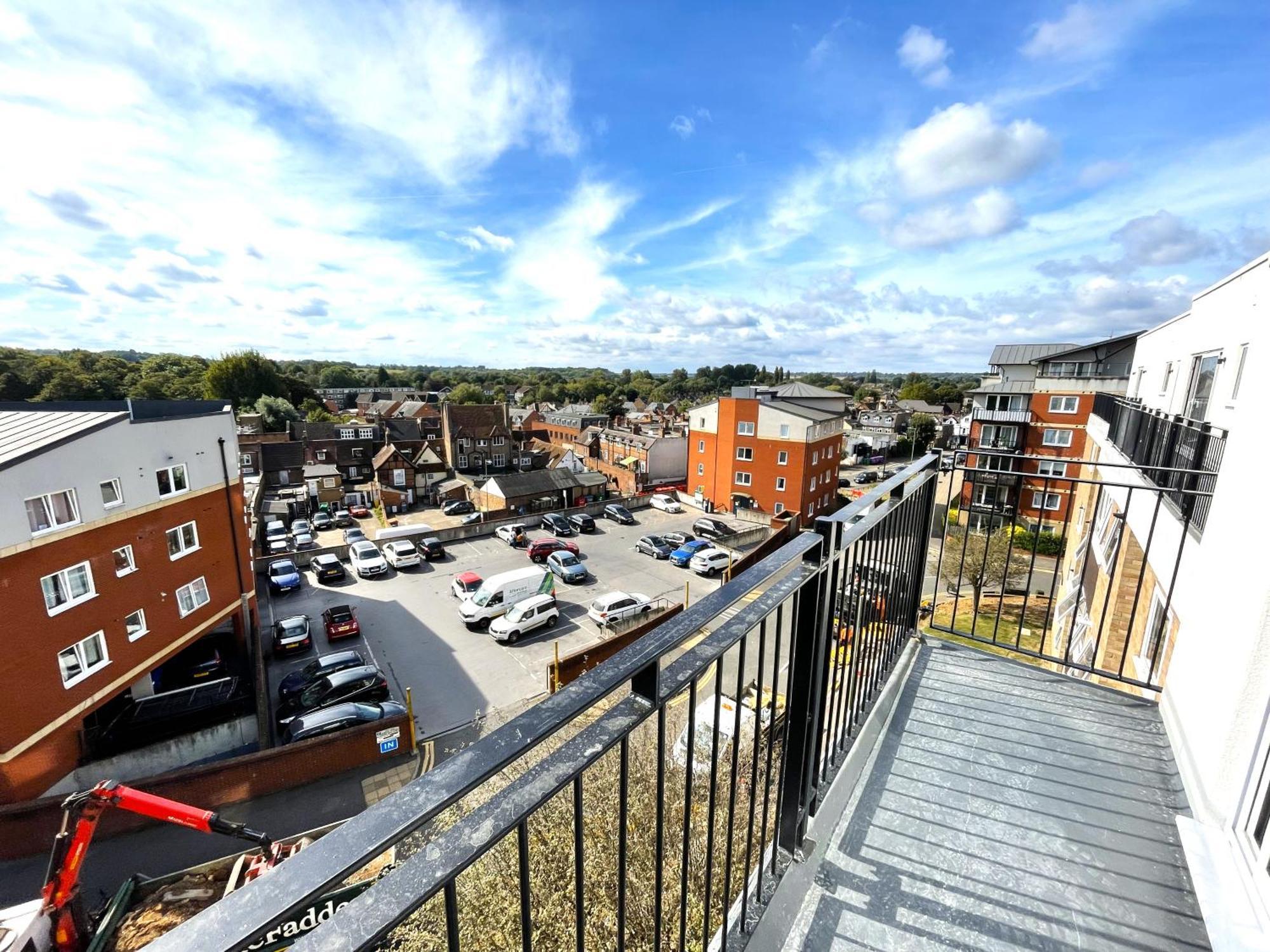 Refined Living, Wi-fi, Balcony And Parking Apartment
