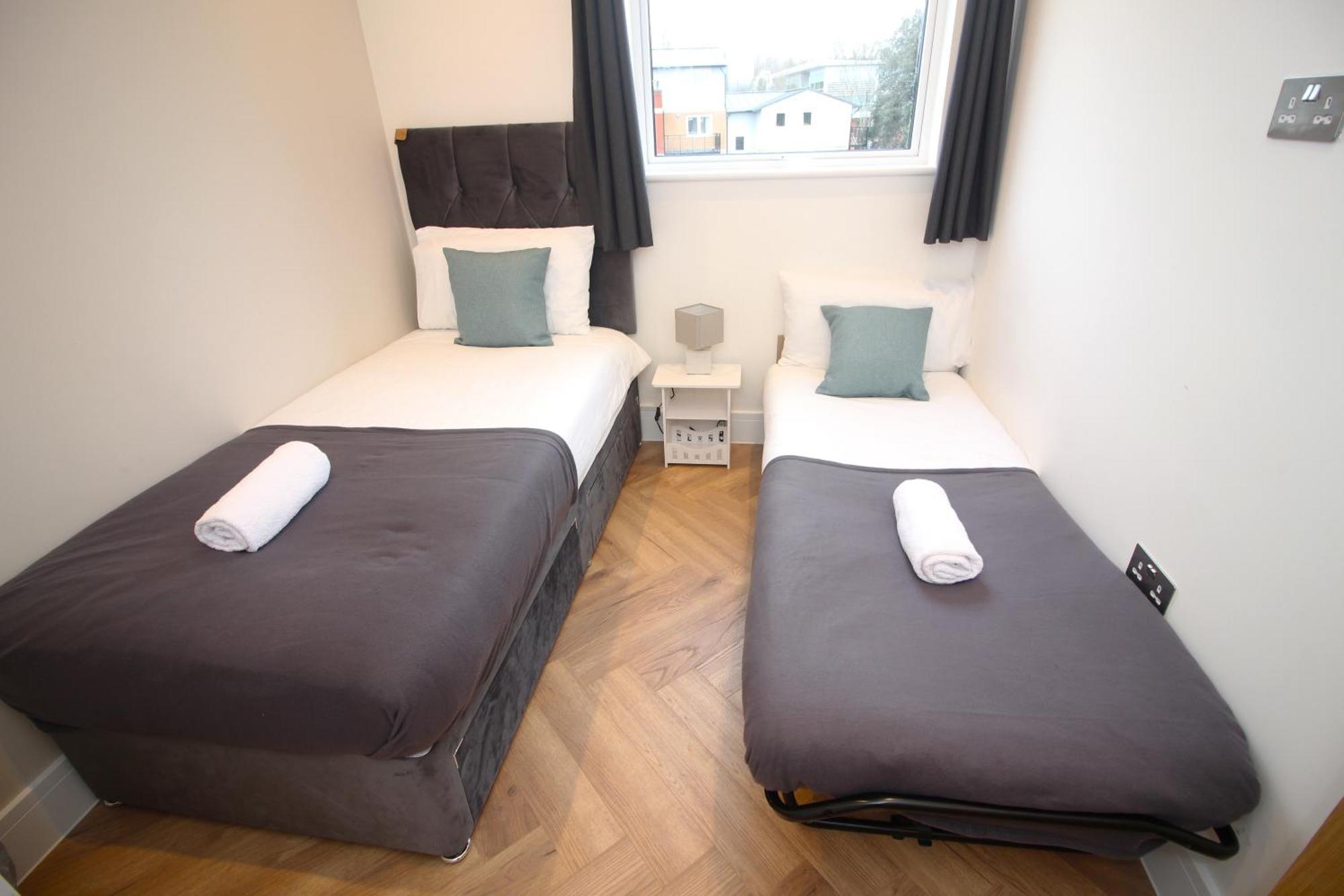 Refined Living, Wi-fi, Balcony And Parking Rickmansworth